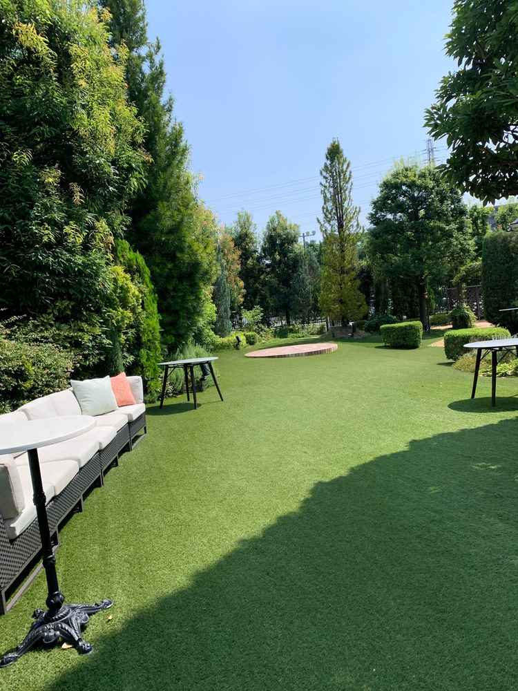 1番広いガーデンスペース。披露宴会場が３つあり、どの会場にもそれぞれにガーデンスペースがあった。