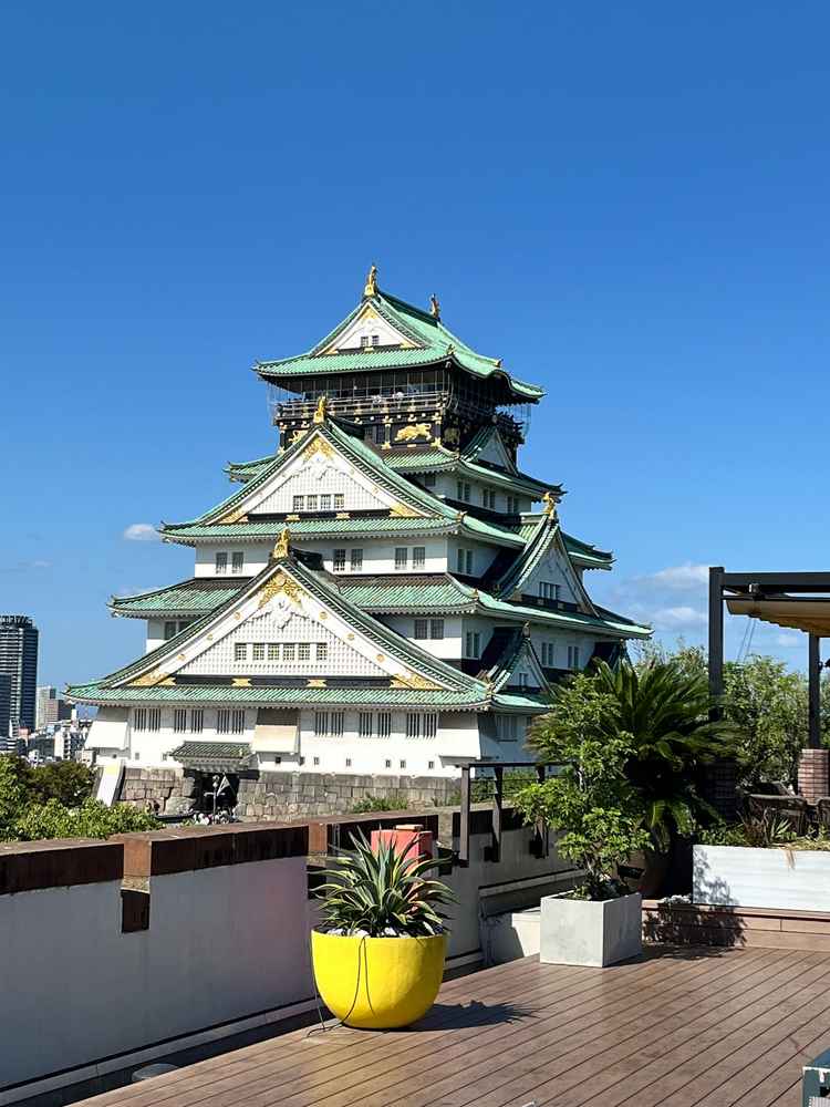 屋上のガーデンテラスから大阪城が綺麗で記憶に残る結婚式になりそうです