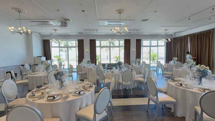 披露宴会場のうちの一つ