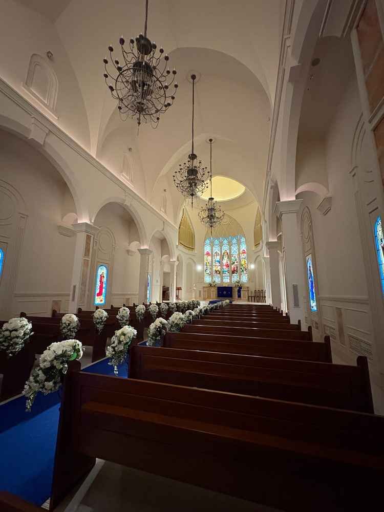 チャペルです。天井の高さもとても高く、またステンドグラスも凄く素敵でした。