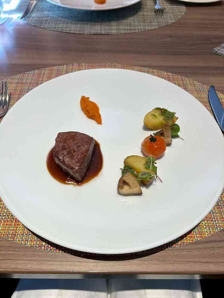 メイン料理の試食