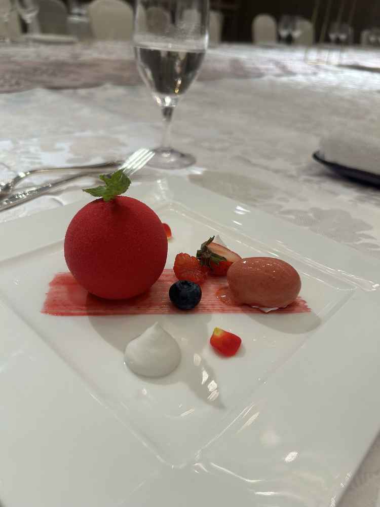見学時に試食した、見た目も華やかなデザートプレート