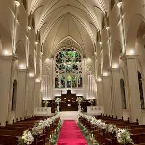 天井の高いチャペル