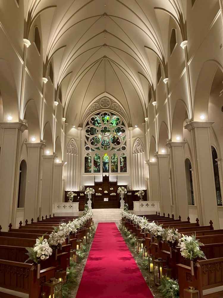 天井の高いチャペル