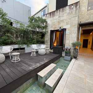 外でも待てるようなスペースがありました