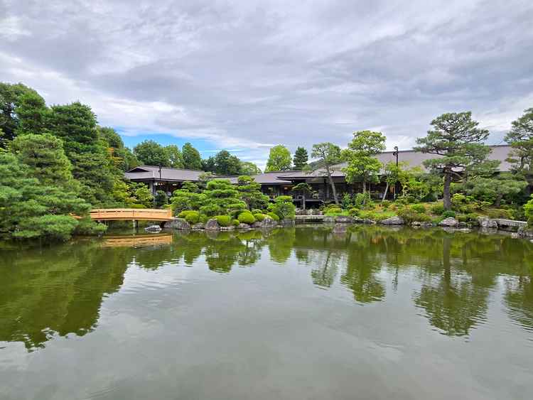 ゲストと撮影で過ごす庭園の写真。景観が本当に良く、居心地が良かった。