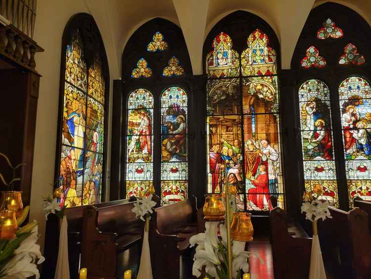 温かみのあるステンドグラス