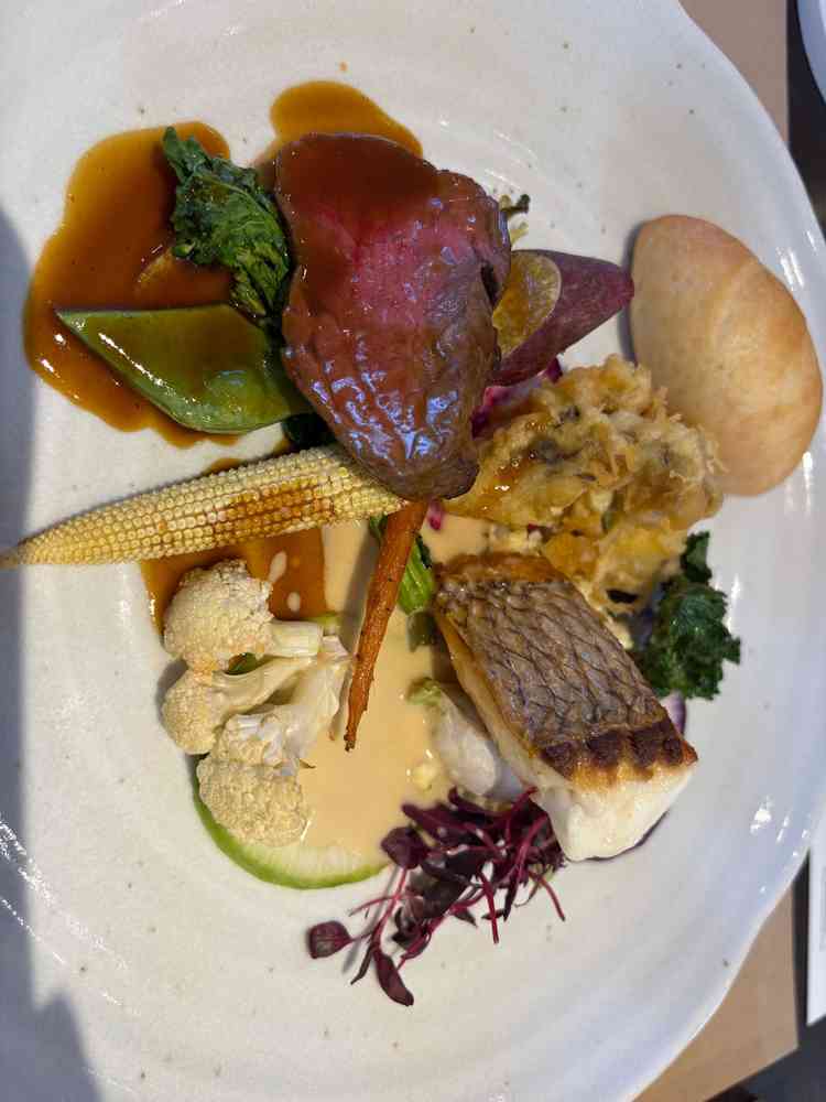 試食させていただいた料理（真ん中より少し上のランクだそうです。）