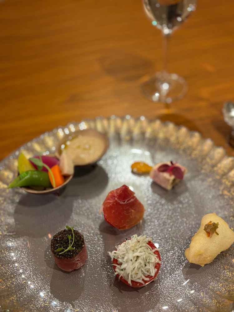 前菜の盛り合わせはどれも豪華でした