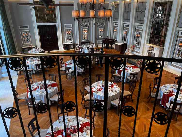 階段からの入場ができるのでイメージに近かった