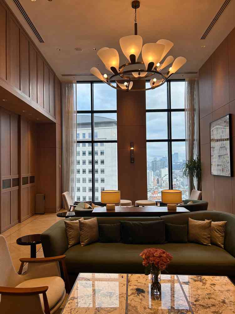 別の待合室スペースもおしゃれで、自分たちの好みに飾り付けできる点は良い。