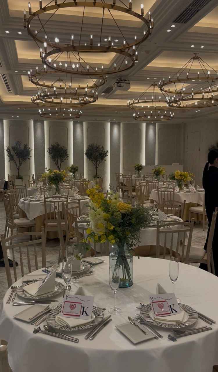 披露宴会場の一つ。雰囲気が素敵でした。