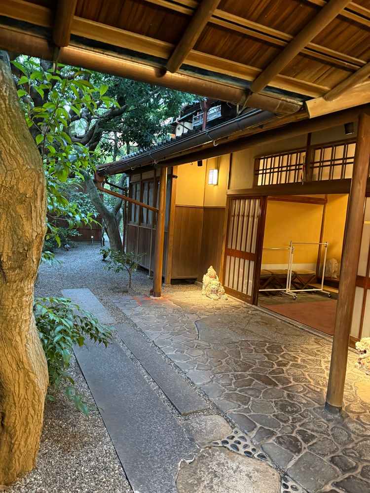 お洒落な写真が撮れる入り口