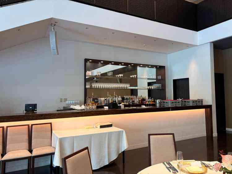 披露宴会場のバーカウンター