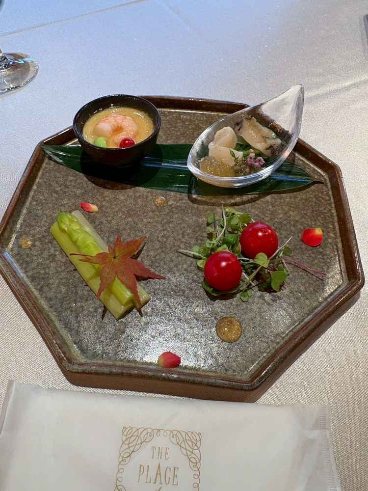 試食のお料理です。トマトが甘くてとてもおいしかったのが印象的です。