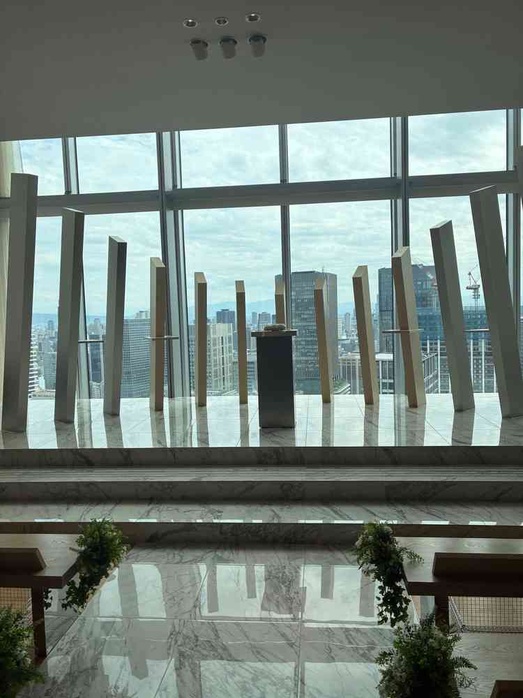 チャペルの写真です。ステンレスの普遍の愛も素敵でした。