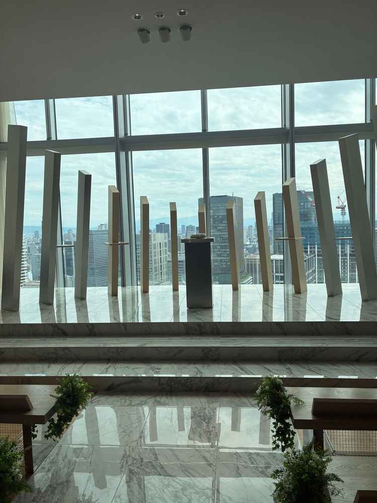 チャペルの写真です。ステンレスの普遍の愛も素敵でした。