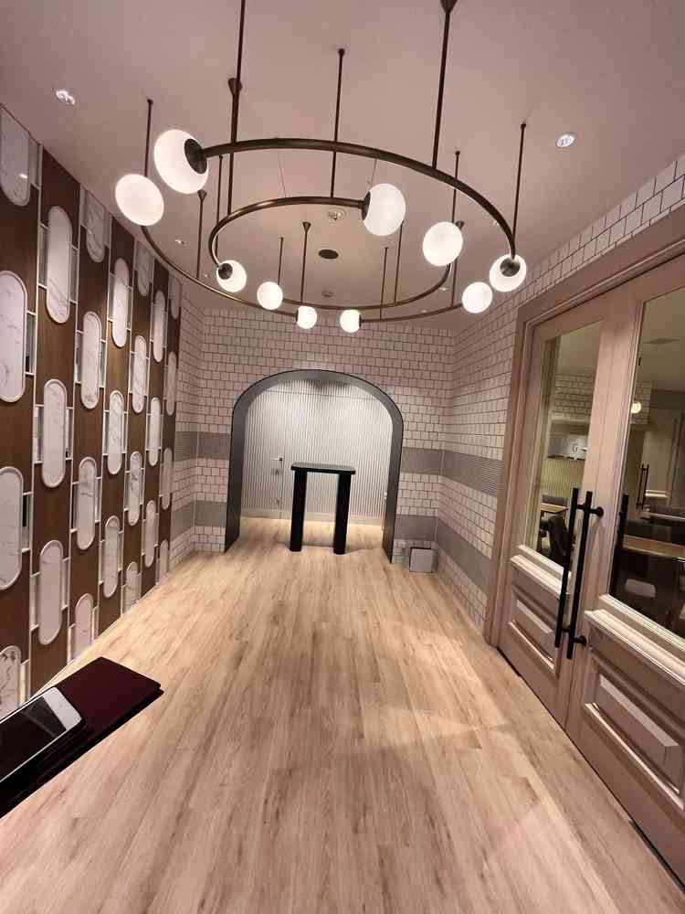 エントランス（自然調）