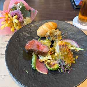 試食で食べた神戸牛のローストのペリグーソースと近海真鯛のポワレ、季節野菜のガルニチュールと共にです