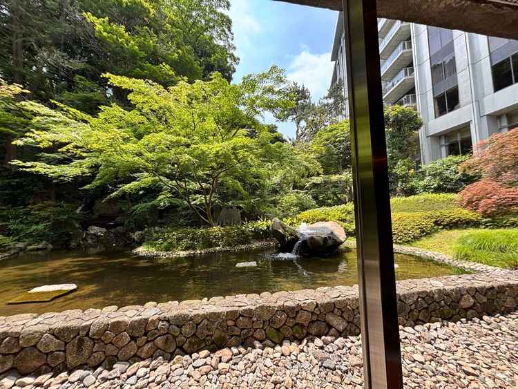 披露宴会場から見る庭園