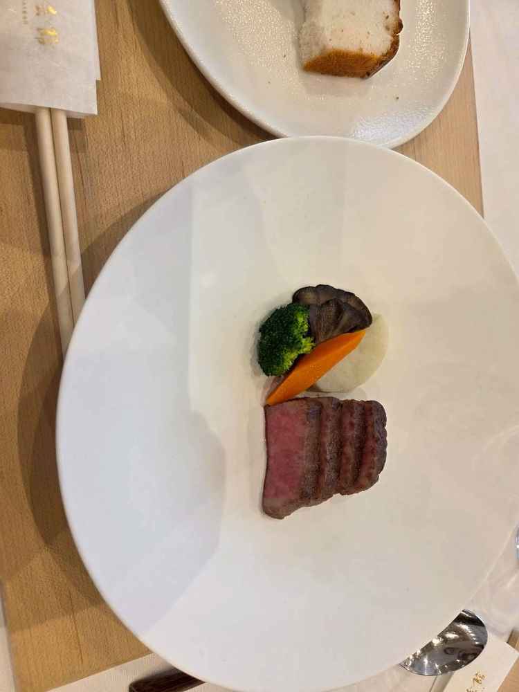 3番目に高いコースに含まれる料理