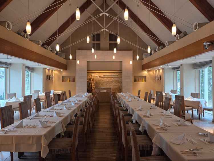 披露宴会場（大人数対応）