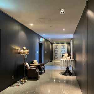 待合室までの通路から貸し切りなので通路にも自由に写真を飾り付けられるところも魅力的でした。