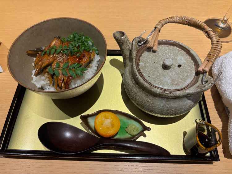 ごはんがとてもおいしいのでゲストに満足していただけると思います。新和食で箸を使うので高齢の方も安心。