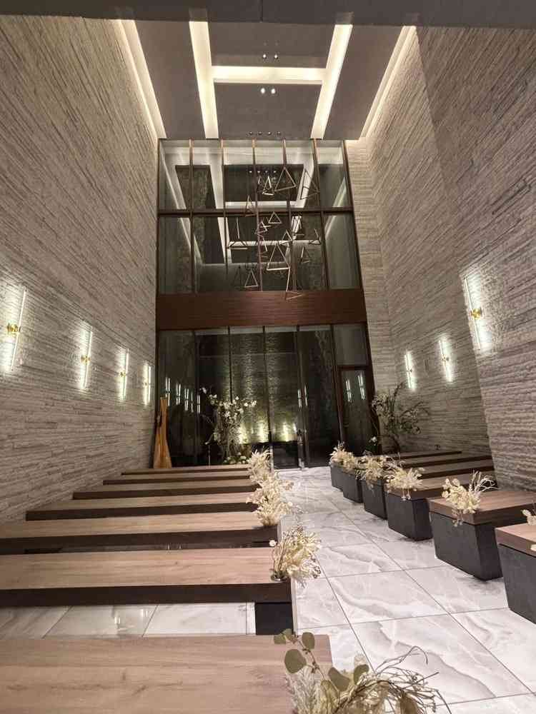 チャペルの滝の演出がとても綺麗でした。