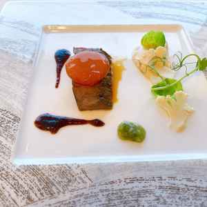 ご飯もおいしかったです。色々好きな料理をカスタマイズできるところも良かったです。
