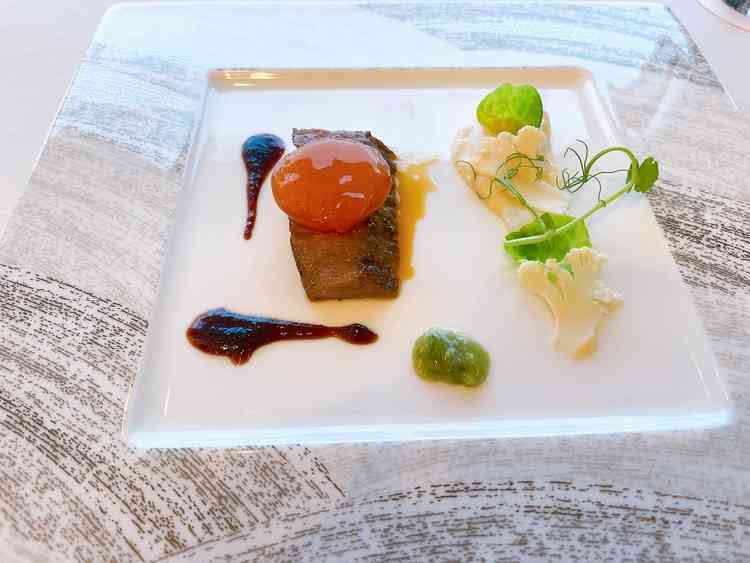 ご飯もおいしかったです。色々好きな料理をカスタマイズできるところも良かったです。