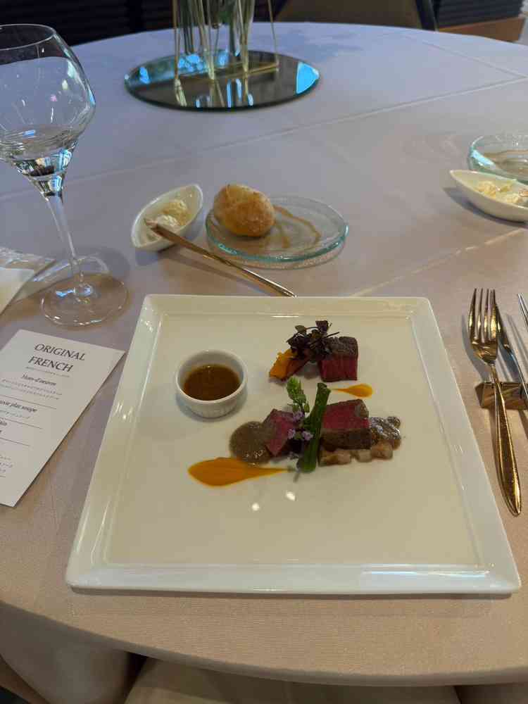 キッチンが各披露宴会場にあり、料理が冷めずに最高の状態で食べられるのが魅力。