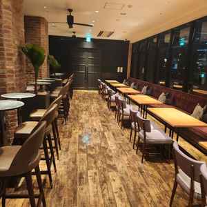 レンガ作りのチャペルの参列者用の控え室です。モダンで落ち着いた雰囲気がとても気に入りました。