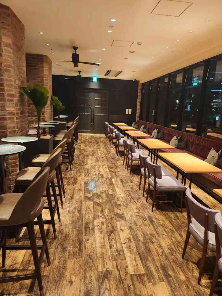 レンガ作りのチャペルの参列者用の控え室です。モダンで落ち着いた雰囲気がとても気に入りました。