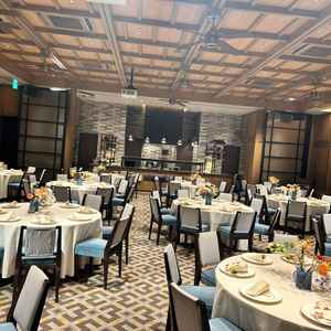 地下の食事会場