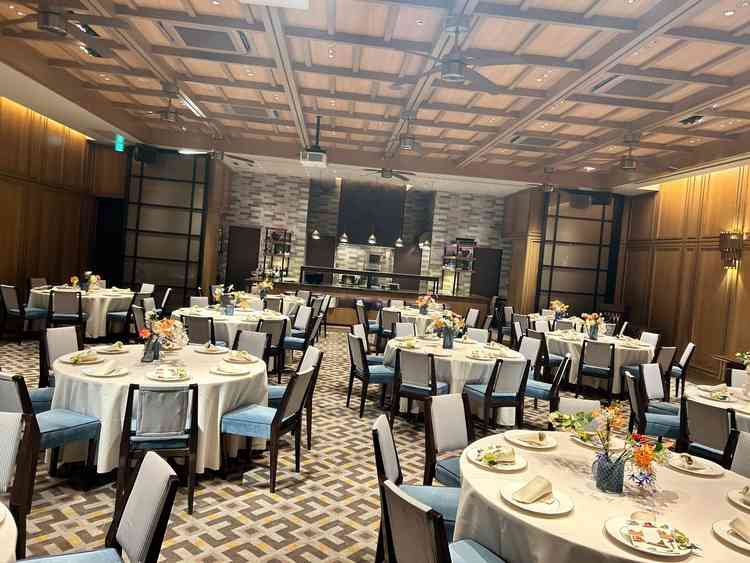 地下の食事会場