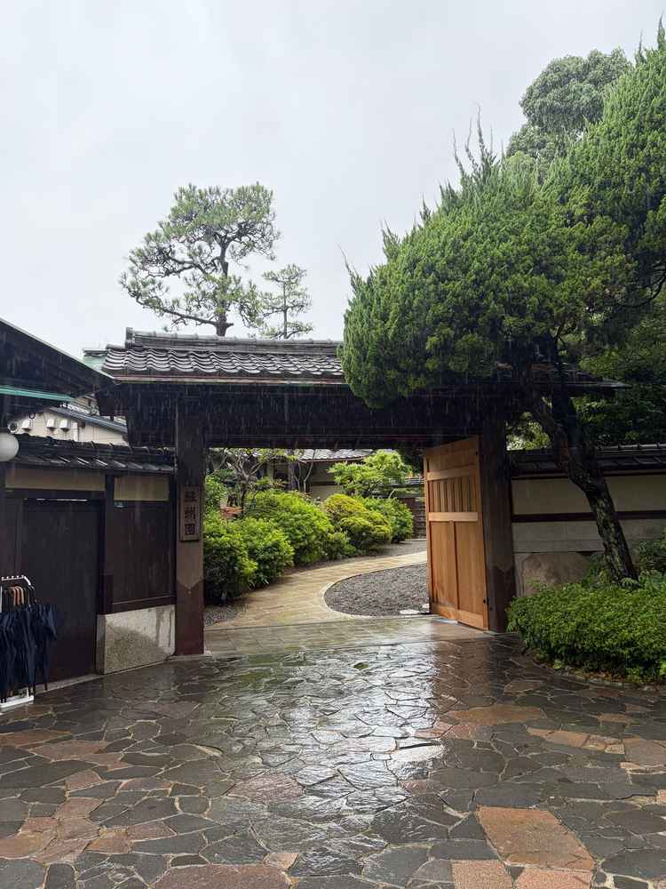 門構えがとても素敵