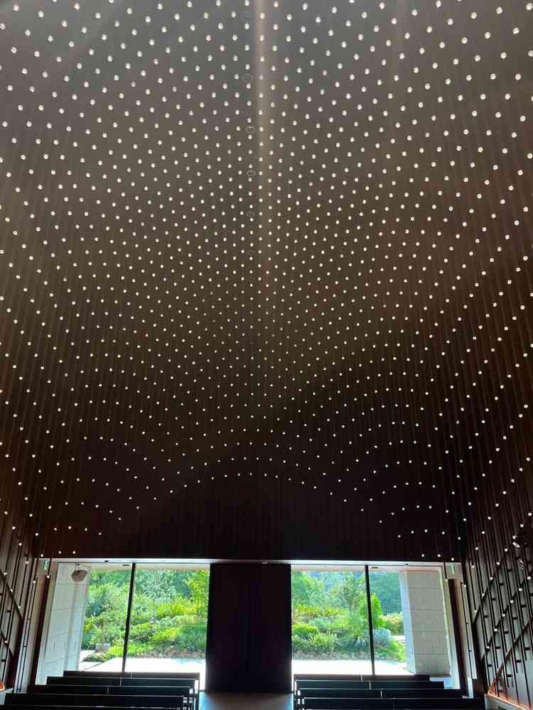 チャペルを見渡した写真です。