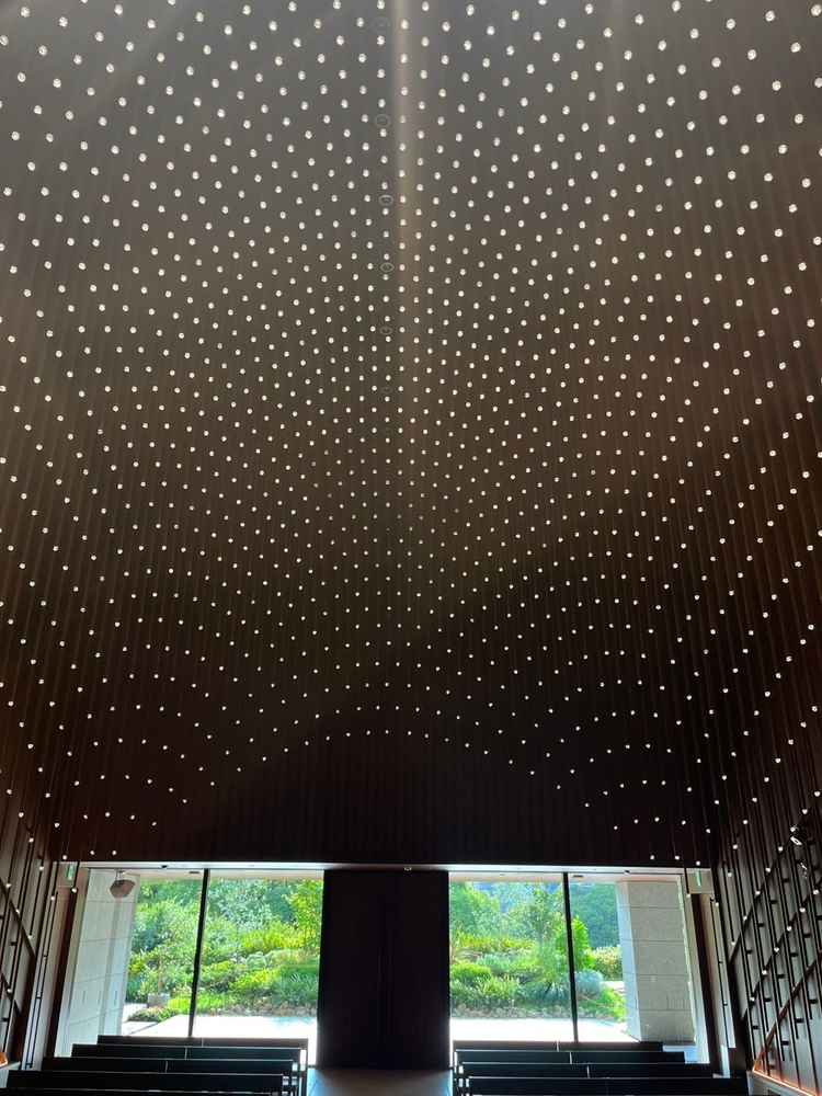 チャペルを見渡した写真です。