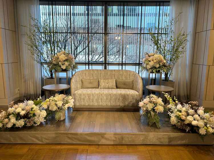 ソファーもあり自分たちのやりたい式が実現できるのではと思いました。