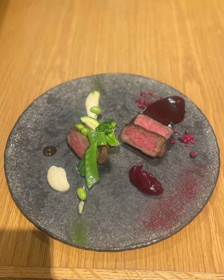 試食(お肉4種)。どれもとても凝ったソースで美味しかったです。