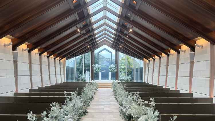 ナチュラルで、光がたくさん入るチャペル