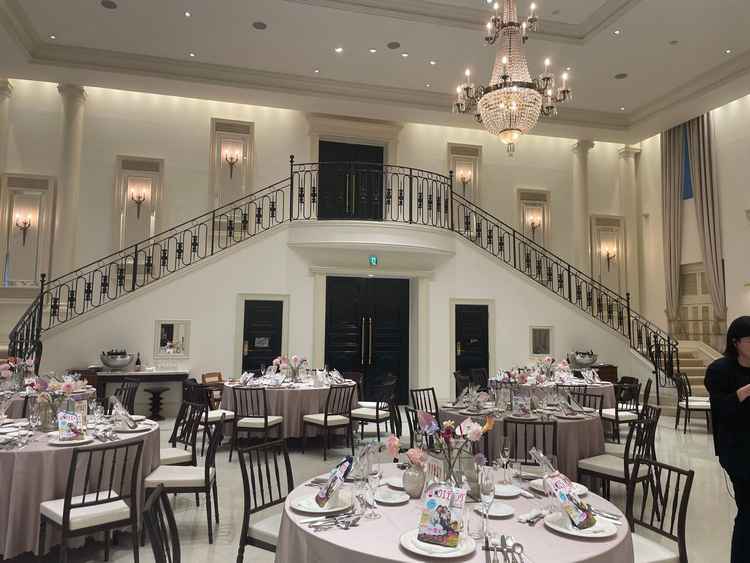 披露宴会場の大階段