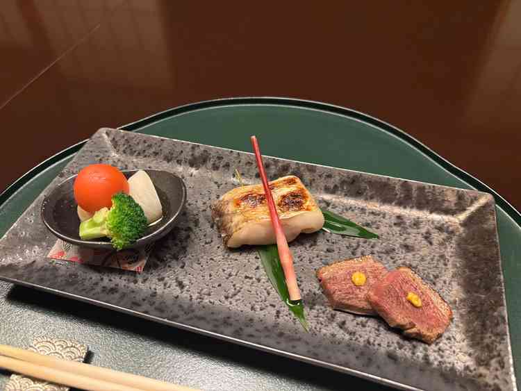 実際に提供されるメニューを試食させていただきました。確実にゲストを満足させられると思いました！