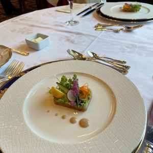 お庭のような盛り付けがとても綺麗でした。