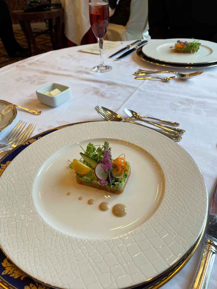 お庭のような盛り付けがとても綺麗でした。