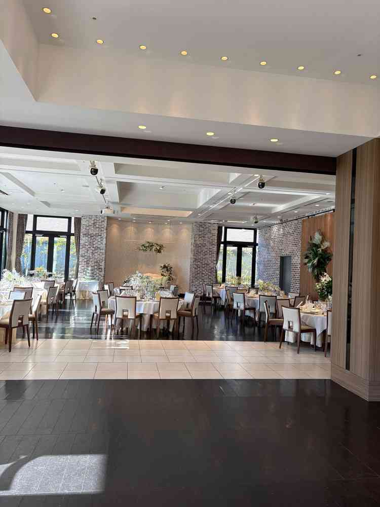 披露宴会場(ブルックリン邸)。テラス付きで開放的な印象でした。