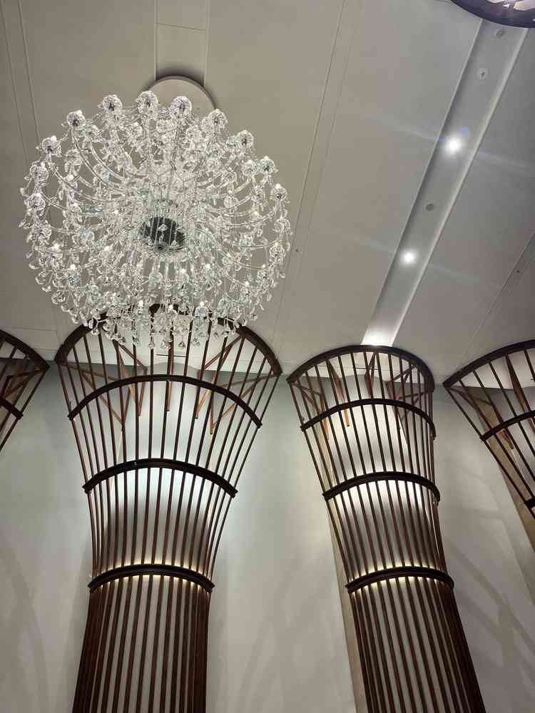 チャペルの天井がとても高いです。