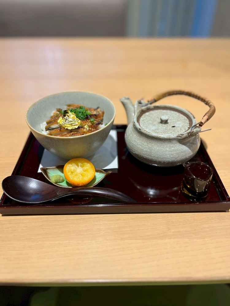 鰻の試食もありました。メインプレートを食べた後にご用意頂いたので、こんなに食べて良いのと驚きました。