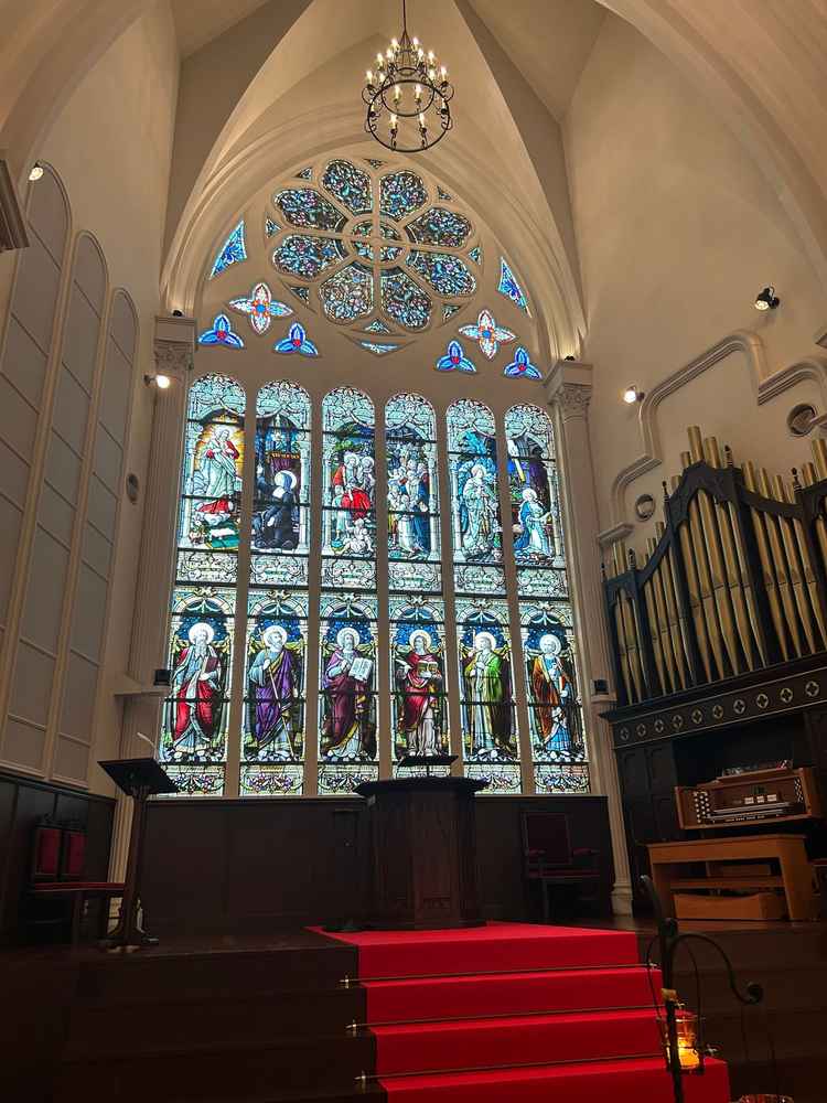 豪華なステンドガラス